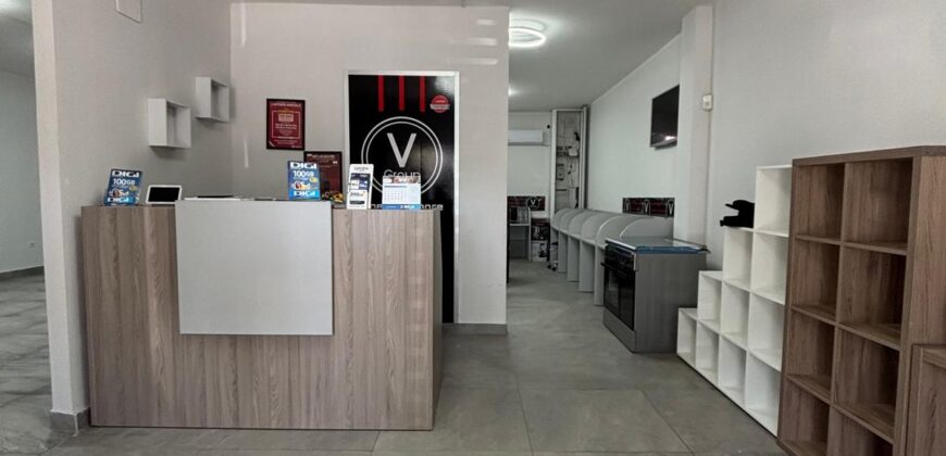 LOCALE COMMERCIALE 125 MQ Lago Patria-Via Lago Patria