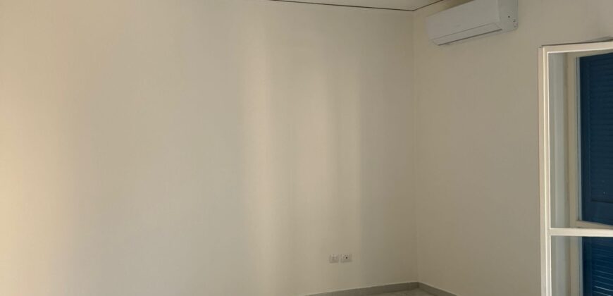 APPARTAMENTO CON TERRAZZO Lago Patria-Centro