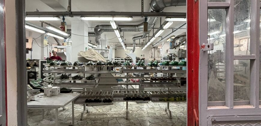 OPIFICIO ARTIGIANALE 700 MQ Arzano-Via Squillace