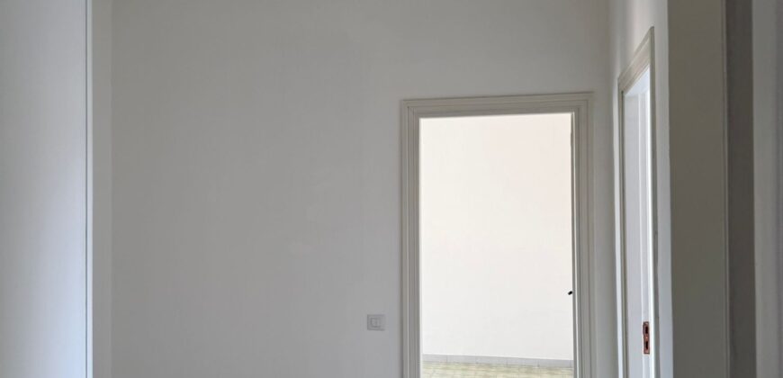 APPARTAMENTO CON TERRAZZO Lago Patria-Centro