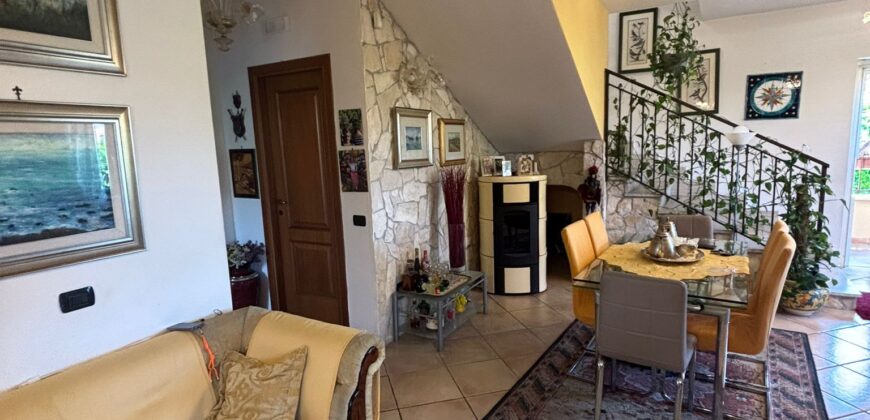 VILLA SINGOLA Varcaturo-G.B Villa