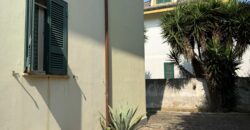 INTERO STABILE CON GIARDINO E GARAGE Lago Patria