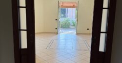 INTERO STABILE CON GIARDINO E GARAGE Lago Patria