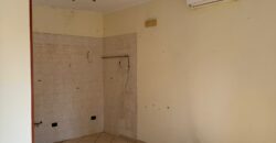 INTERO STABILE CON GIARDINO E GARAGE Lago Patria