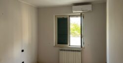 INTERO STABILE CON GIARDINO E GARAGE Lago Patria