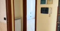 INTERO STABILE CON GIARDINO E GARAGE Lago Patria