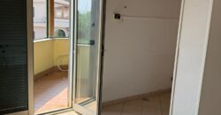 INTERO STABILE CON GIARDINO E GARAGE Lago Patria