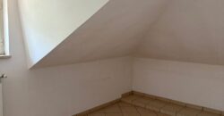 INTERO STABILE CON GIARDINO E GARAGE Lago Patria