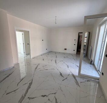 APPARTAMENTO NUOVA COSTRUZIONE CON TERRAZZO Giugliano