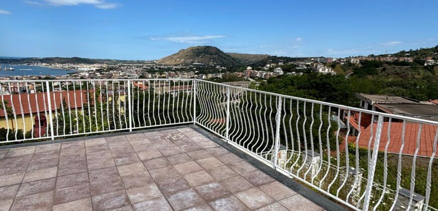 VILLA SINGOLA PANORAMICA Pozzuoli-Via Vecchia San Gennaro