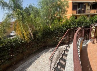 APPARTAMENTO CON GIARDINO IN PARCO Varcaturo
