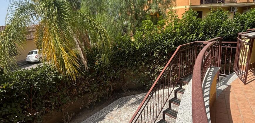 APPARTAMENTO CON GIARDINO IN PARCO Varcaturo