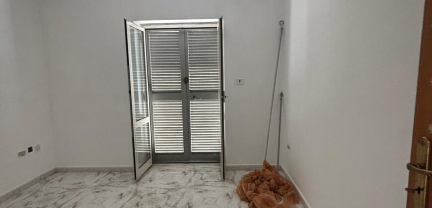 APPARTAMENTO 125 MQ IN PARCO Varcaturo-Via Carrafiello