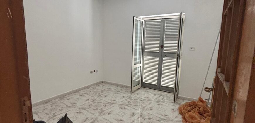 APPARTAMENTO 125 MQ IN PARCO Varcaturo-Via Carrafiello