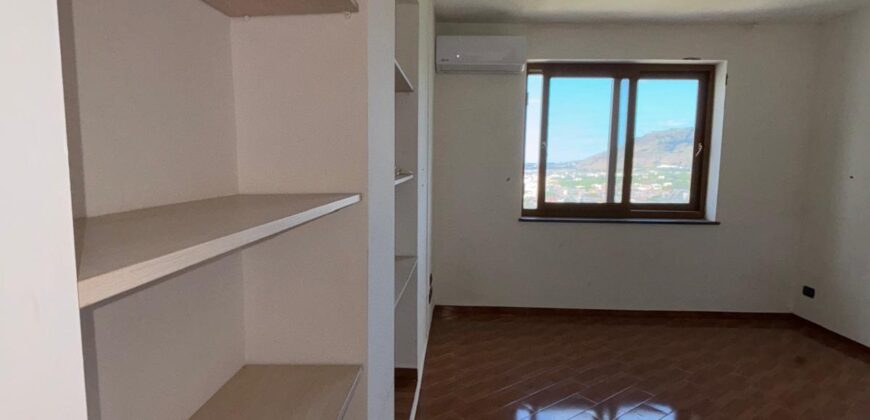VILLA SINGOLA PANORAMICA Pozzuoli-Via Vecchia San Gennaro