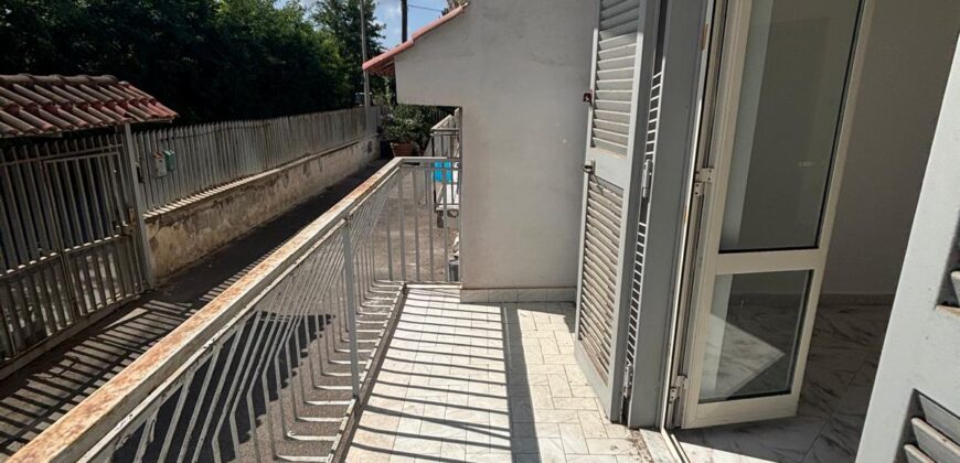 APPARTAMENTO 125 MQ IN PARCO Varcaturo-Via Carrafiello