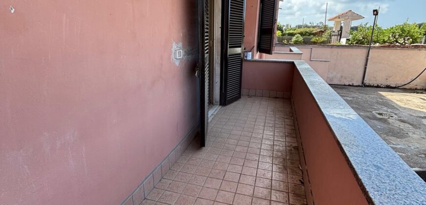 BILOCALE CON POSTO AUTO Lago Patria-Via Orsa Maggiore