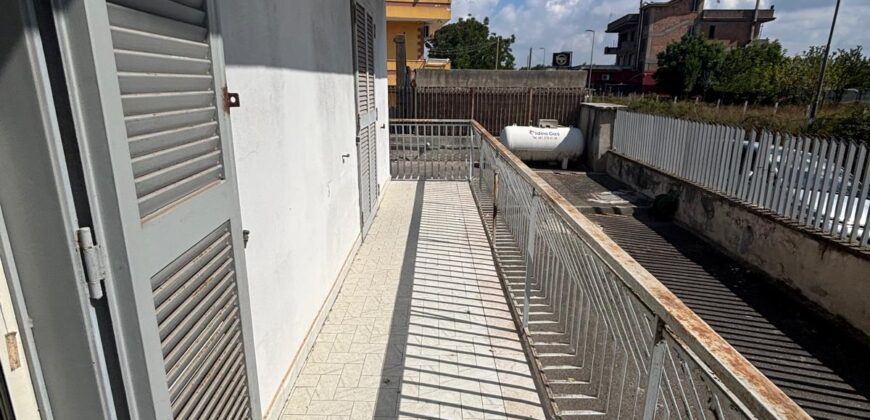APPARTAMENTO 125 MQ IN PARCO Varcaturo-Via Carrafiello