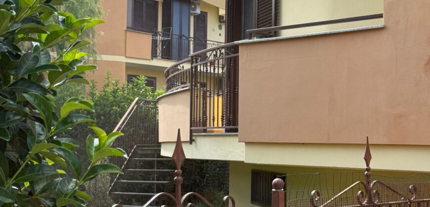 APPARTAMENTO CON GIARDINO IN PARCO Varcaturo