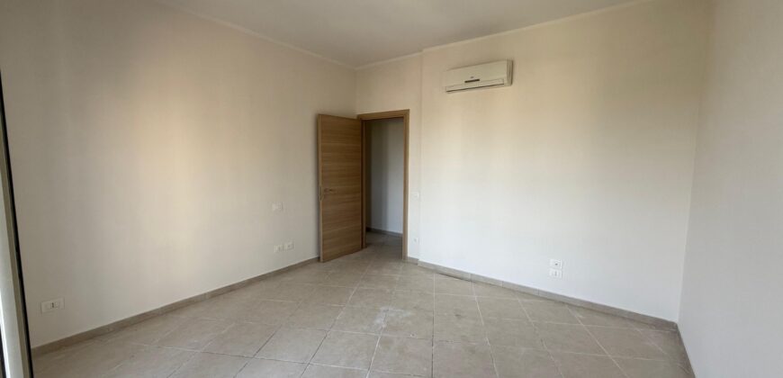 APPARTAMENTO 130 MQ CON TERRAZZO PANORAMICO Lago Patria