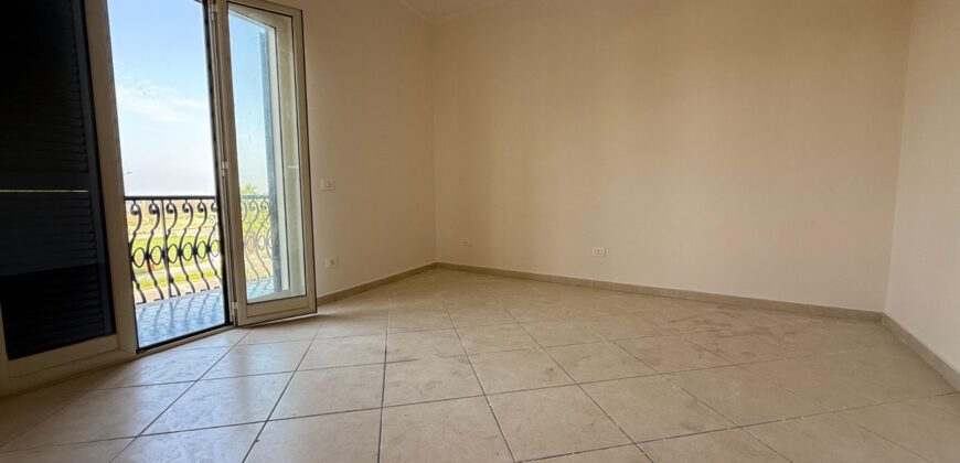 APPARTAMENTO 130 MQ CON TERRAZZO PANORAMICO Lago Patria