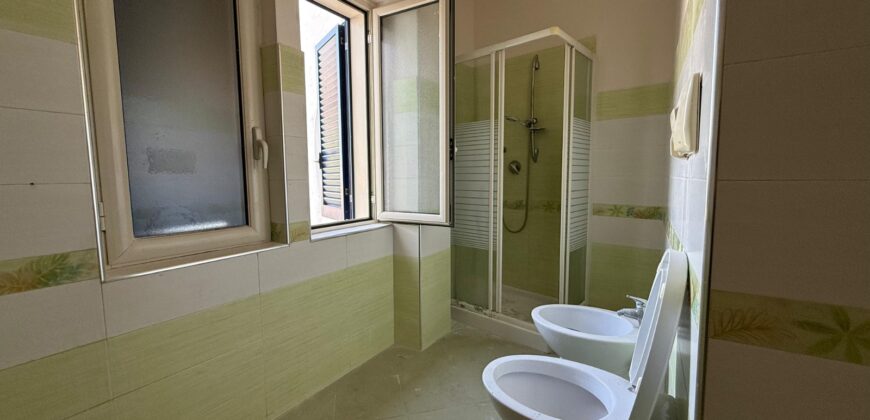 APPARTAMENTO 130 MQ CON TERRAZZO PANORAMICO Lago Patria