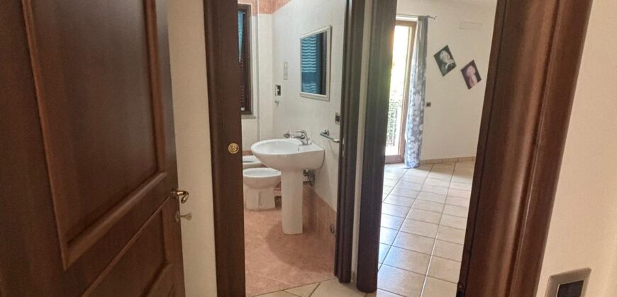 APPARTAMENTO CON GIARDINO IN PARCO Varcaturo