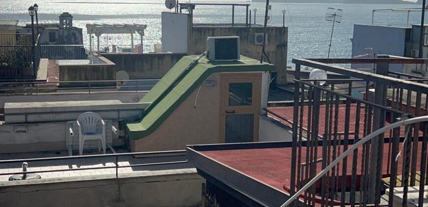 INTERO STABILE IDEALE PER UN B&B Pozzuoli-Darsena