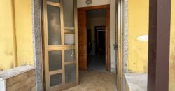 VILLA DIVISA IN DUE APPARTAMENTI Varcaturo