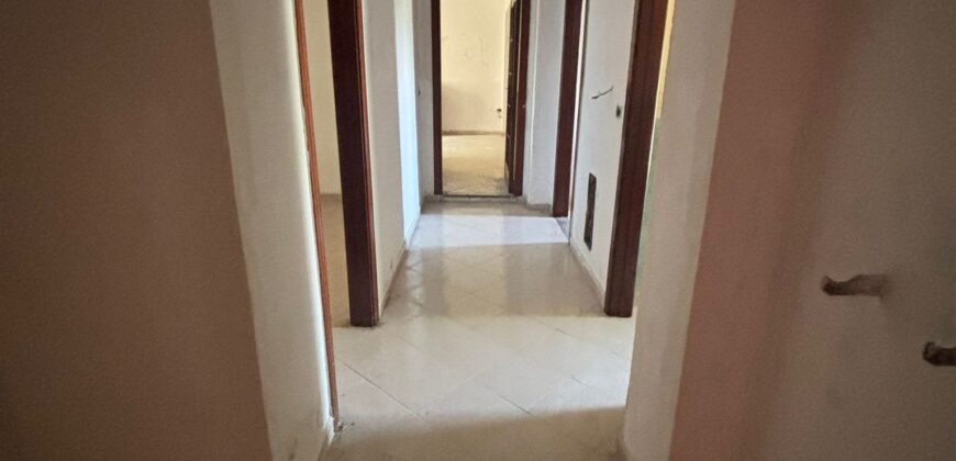 VILLA DIVISA IN DUE APPARTAMENTI Varcaturo