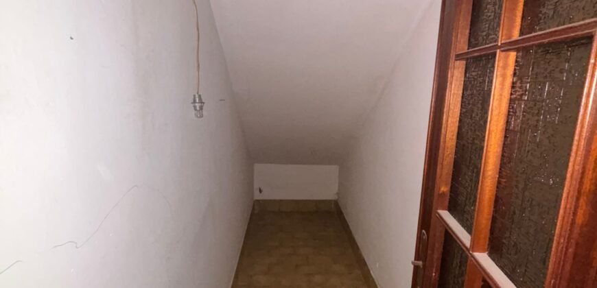 VILLA DIVISA IN DUE APPARTAMENTI Varcaturo