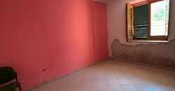 VILLA DIVISA IN DUE APPARTAMENTI Varcaturo