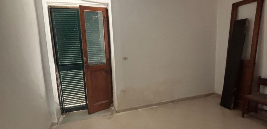 VILLA DIVISA IN DUE APPARTAMENTI Varcaturo
