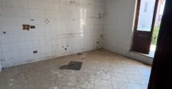 VILLA DIVISA IN DUE APPARTAMENTI Varcaturo