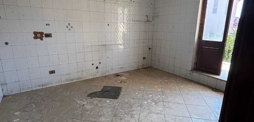 VILLA DIVISA IN DUE APPARTAMENTI Varcaturo