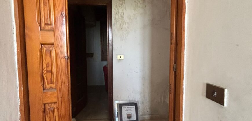 VILLA DIVISA IN DUE APPARTAMENTI Varcaturo
