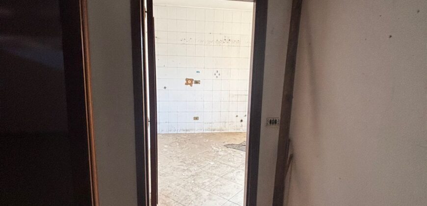 VILLA DIVISA IN DUE APPARTAMENTI Varcaturo