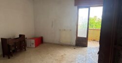 VILLA DIVISA IN DUE APPARTAMENTI Varcaturo