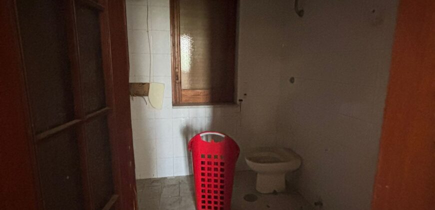 VILLA DIVISA IN DUE APPARTAMENTI Varcaturo