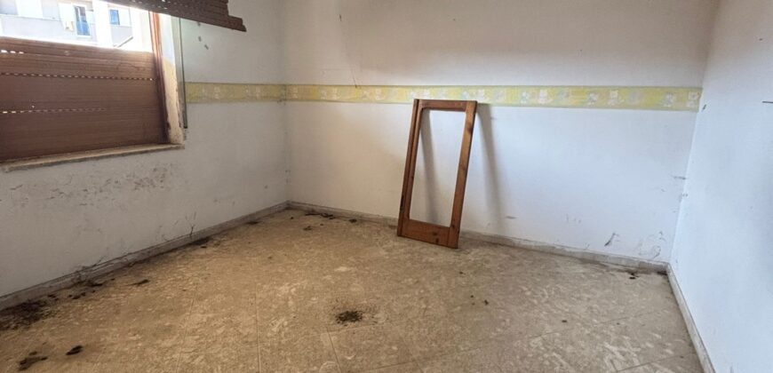 VILLA DIVISA IN DUE APPARTAMENTI Varcaturo