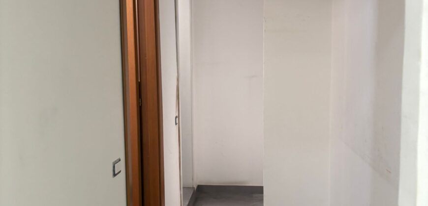 LOCALE COMMERCIALE 350 MQ Varcaturo-Via Ripuaria