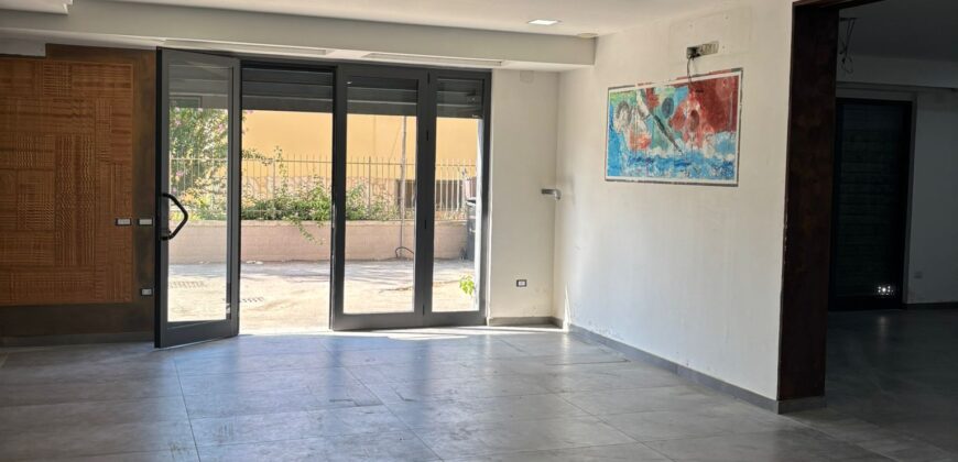 LOCALE COMMERCIALE 350 MQ Varcaturo-Via Ripuaria