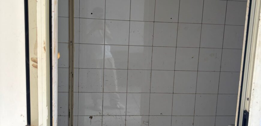 LOCALE COMMERCIALE 65 MQ Varcaturo-Zona Centralissima