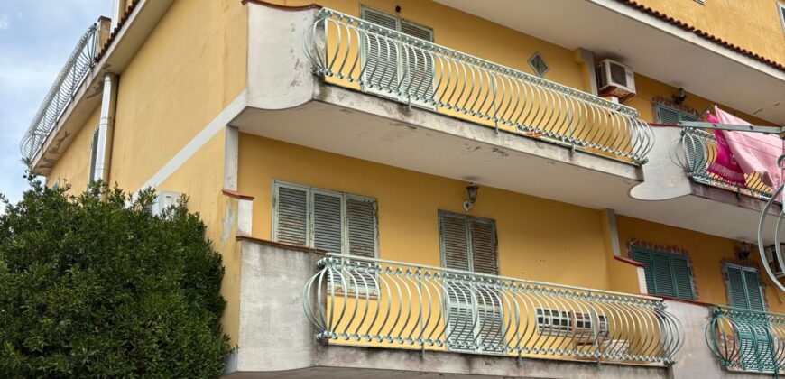 BILOCALE RISTRUTTURATO Quarto-Via Cupa Reginelle