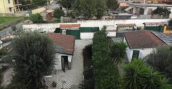 AMPIA VILLA A SCHIERA Varcaturo-Via Madonna Del Pantano