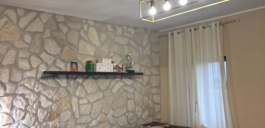 APPARTAMENTO 80 MQ IN PARCO Licola-Via San Nullo