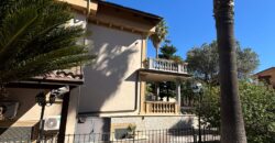 AMPIA VILLA DI LUSSO Lago Patria-Parco Staffetta
