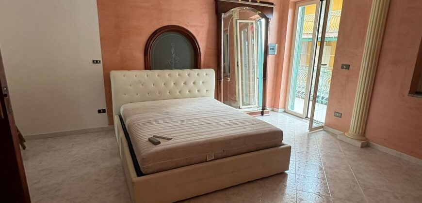BILOCALE ARREDATO Quarto-Via Cupa Reginelle