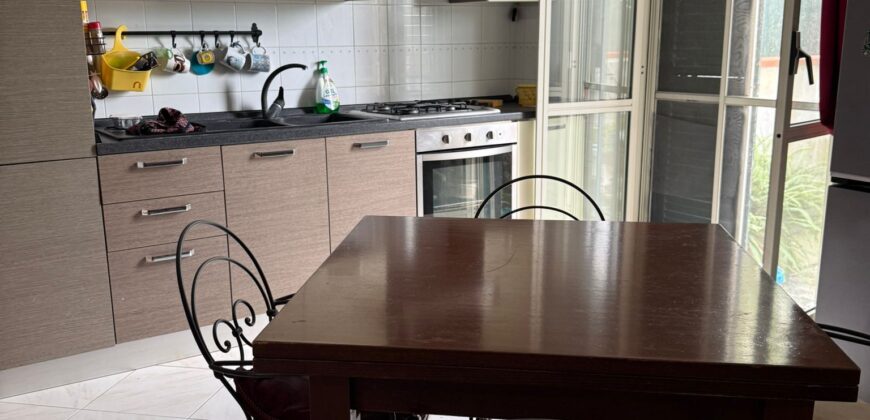 AMPIA VILLA A SCHIERA Varcaturo-Via Madonna Del Pantano