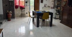 AMPIA VILLA A SCHIERA Varcaturo-Via Madonna Del Pantano